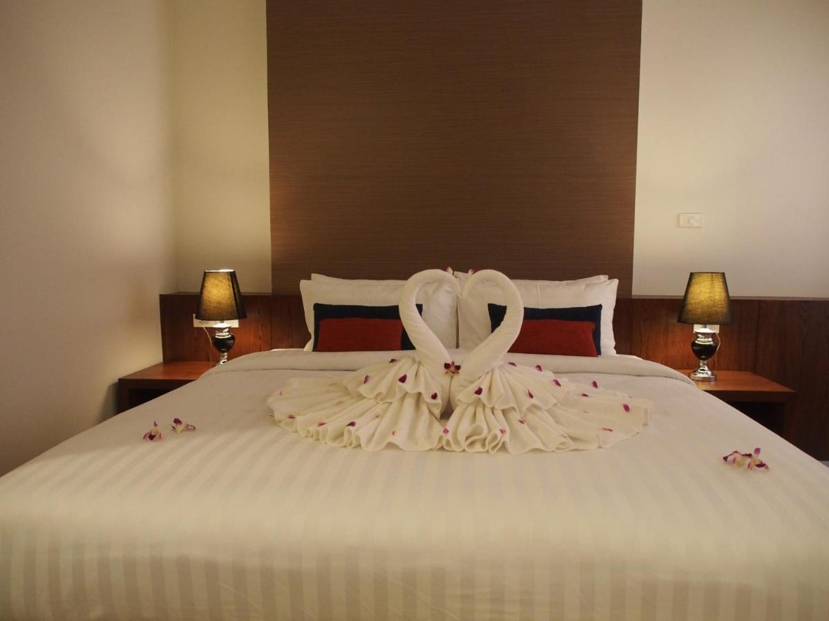 The Little Nest Phuket Hotel Exterior photo